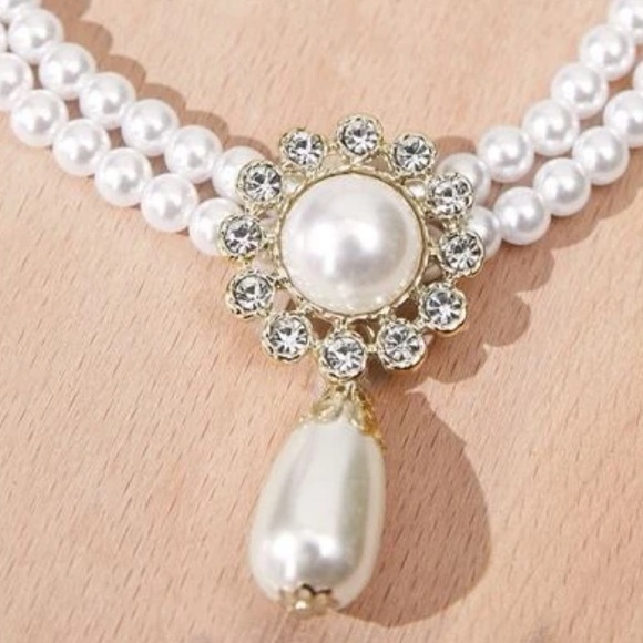 Faux Pearl Charm Layered Necklace Golden - Picture 4 of 5